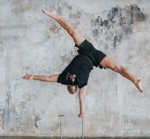 UPSIDE DOWN WEEKEND con ALESSANDRO DI QUINZIO